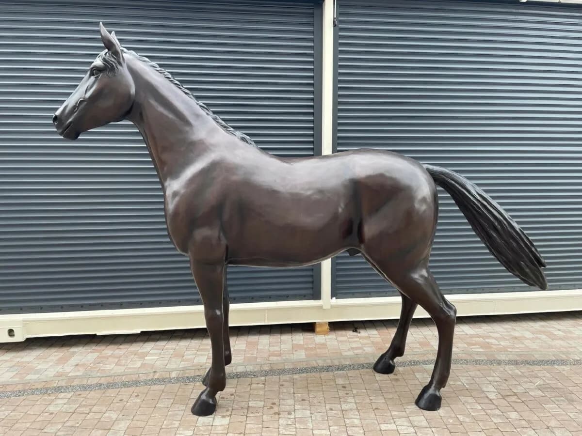 Rzeźba konia: odkryj fascynujące przykłady i ich znaczenie w sztuce