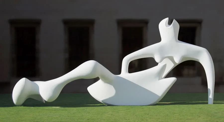 Rzeźby przestrzenne: ich znaczenie i wpływ na sztukę współczesną