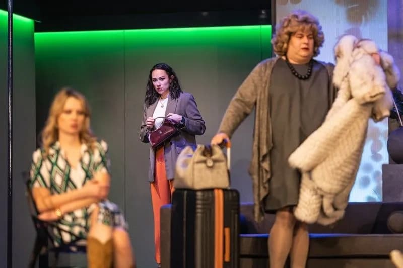 Repertuar Teatru Powszechnego - najciekawsze spektakle i daty