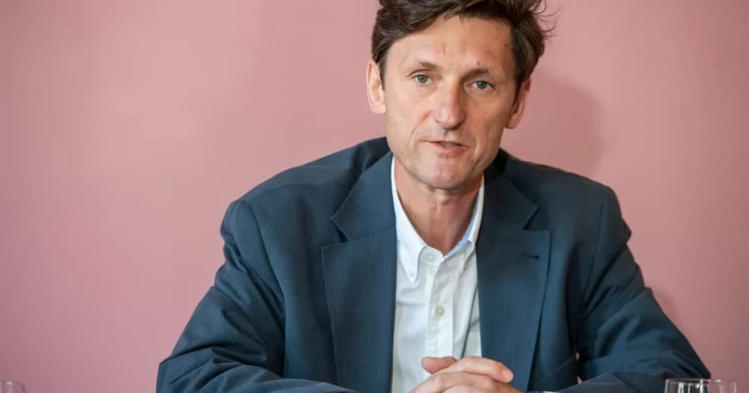 Teatr Bagatela dyrekcja: kim jest Andrzej Wyrobiec i co zmienia?