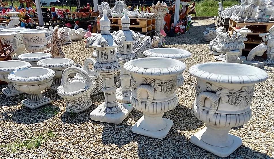 Rzeźby ogrodowe z betonu – piękne i trwałe dekoracje do Twojego ogrodu